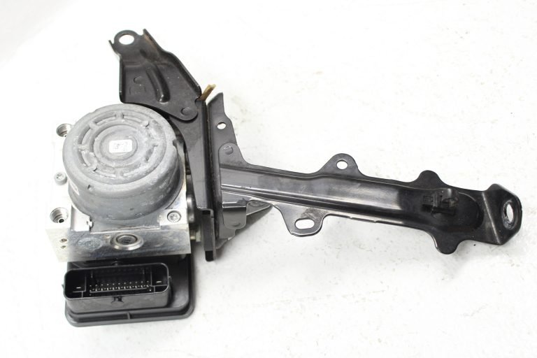 2015-2020 SUBARU WRX & STI ABS BRAKE MODULE ANTI-LOCK PUMP & BRACKET 27536VA001 - Image 2