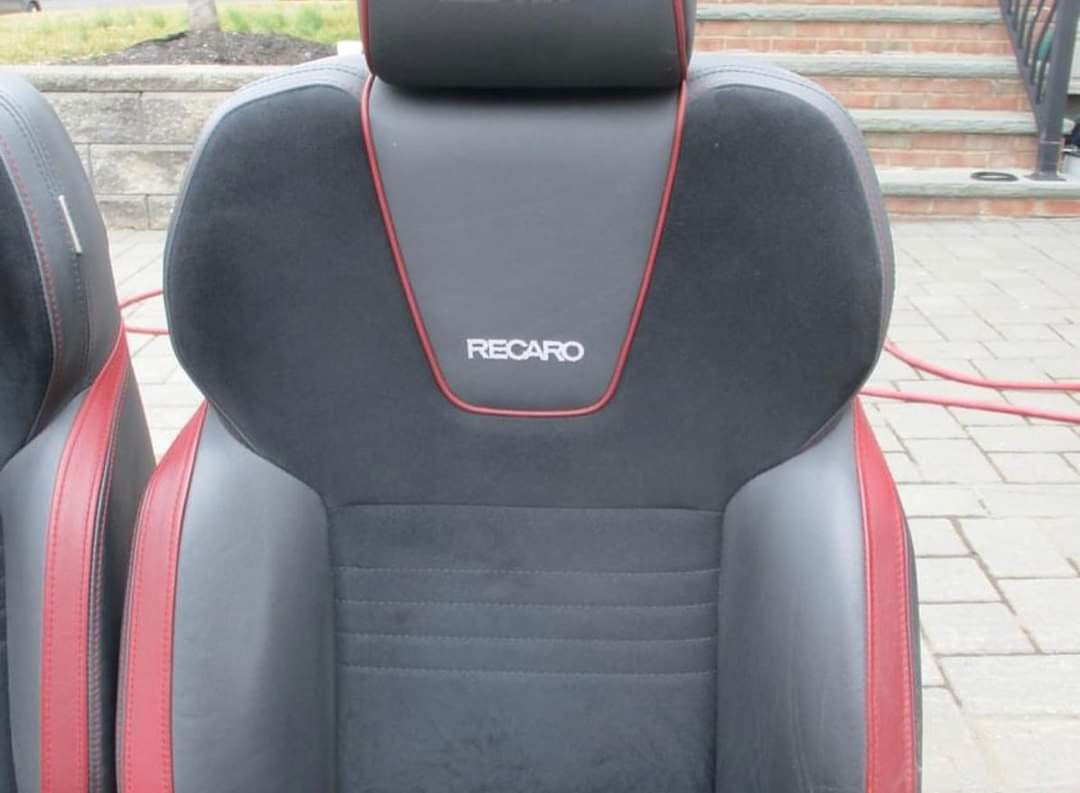 2020 Subaru STI Recaro front seats heated with free rear seats - Image 6