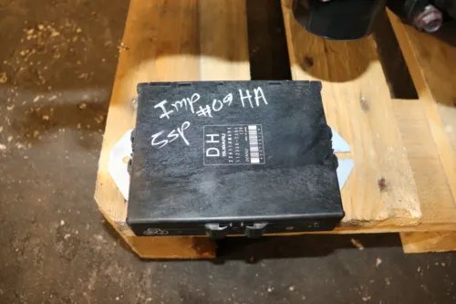 2009 Subaru Impreza Hatchback EJ25 2.5L SOHC EJ25 Engine W/ 5Speed Transmission - Image 12