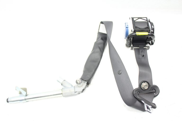 2015-2020 SUBARU WRX STI FRONT RH PASSENGER SIDE SEAT BELT OEM 64621VA001VH