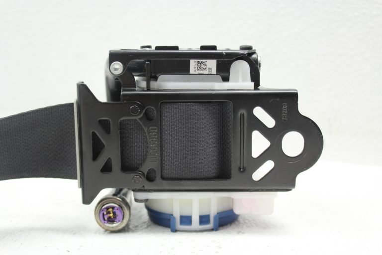 2015-2020 SUBARU WRX STI FRONT RH PASSENGER SIDE SEAT BELT OEM 64621VA001VH - Image 3