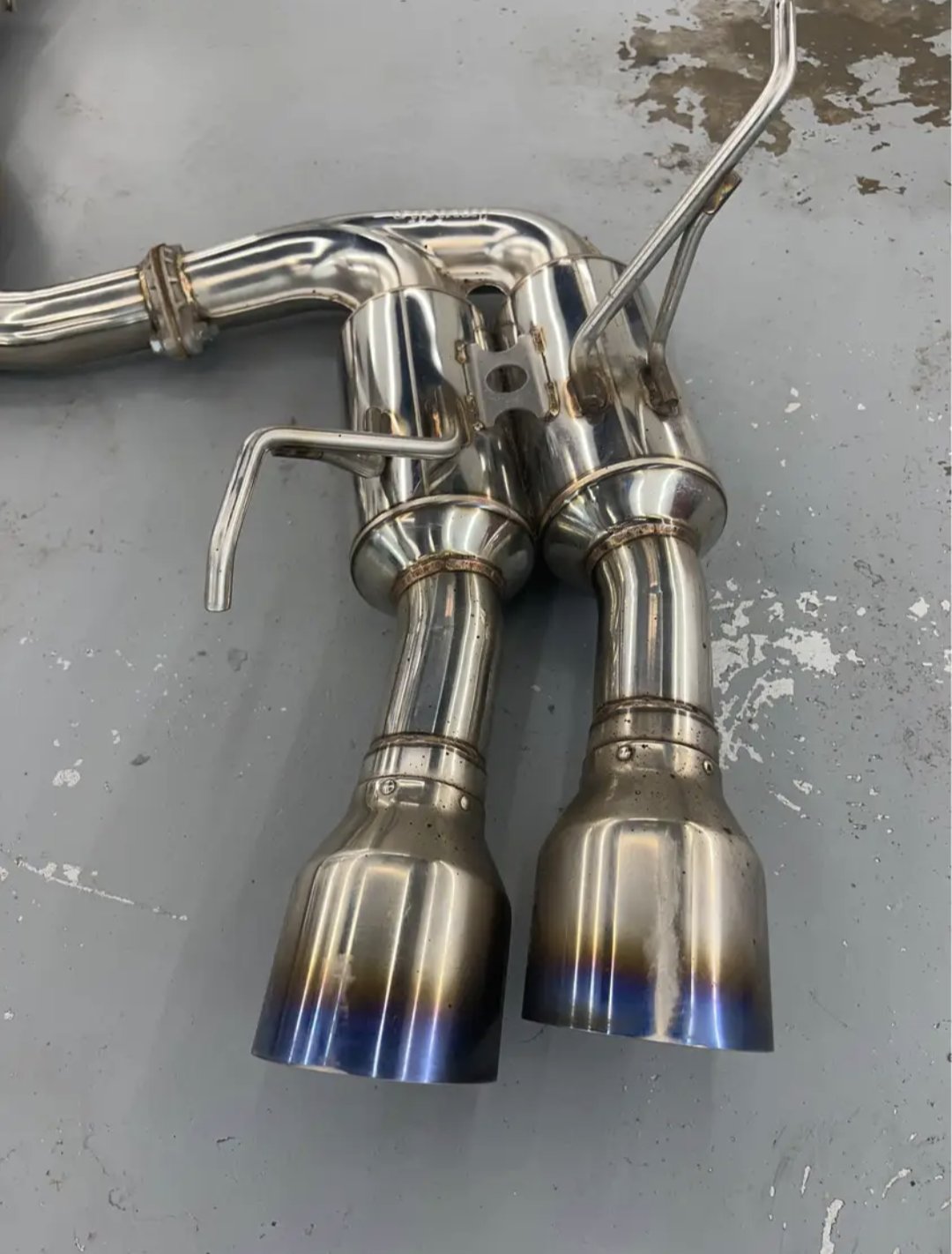 Invidia Gemini R400 Titanium Quad Tip Exhaust 2011-2014 WRX 2011- 2014 STI - Image 4