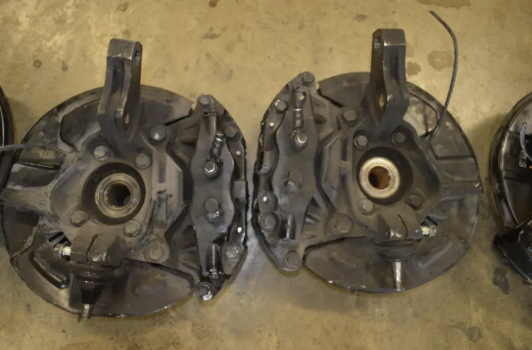 JDM Subaru Impreza WRX STI
OEM 5x114 Brakes Calipers Hubs Knuckles Set GRB 2008-2014 - Image 6