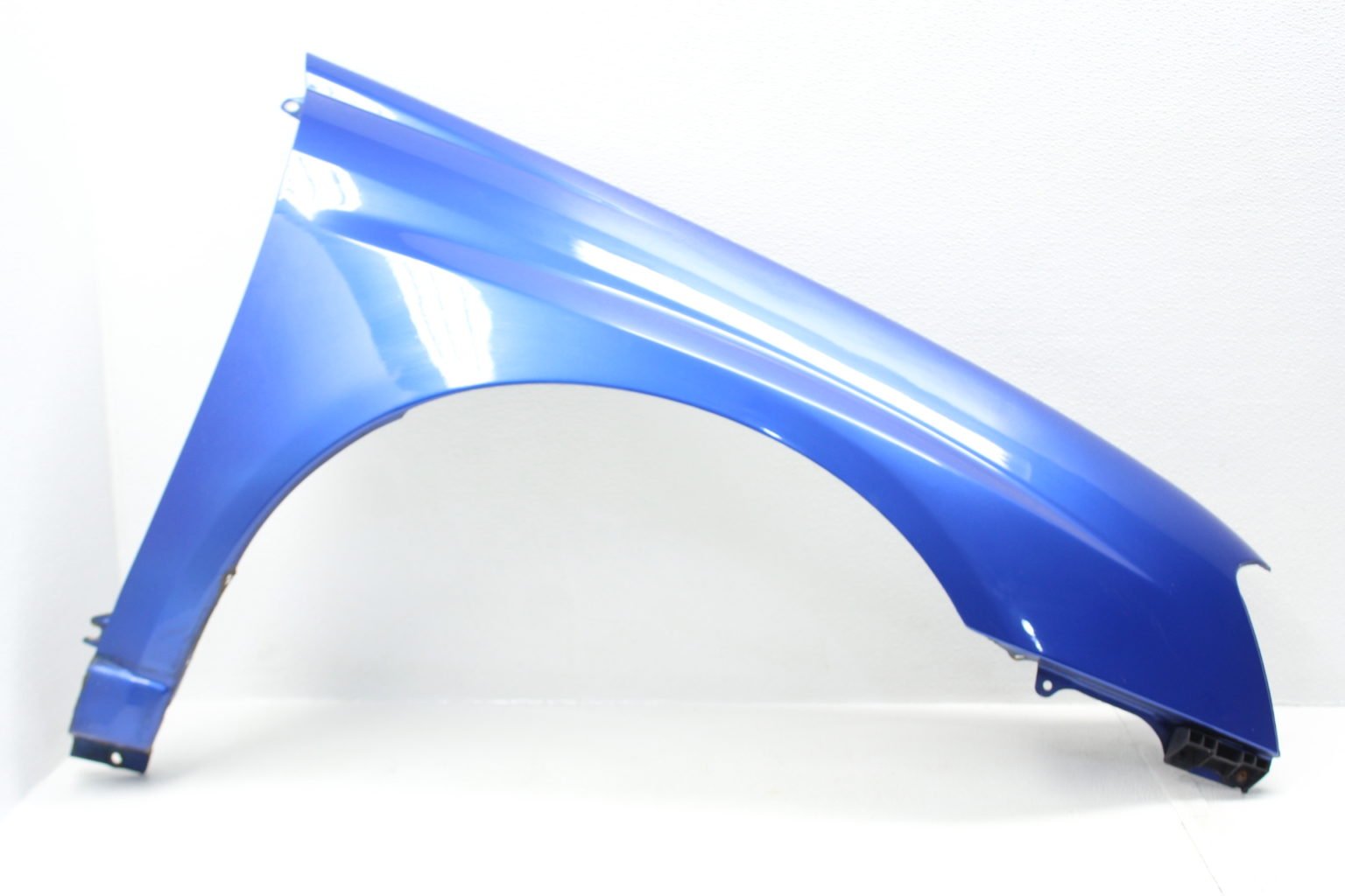 04-05 2004-2005 SUBARU WRX & STI RH FENDER PASSENGER SIDE WORLD RALLY BLUE OEM