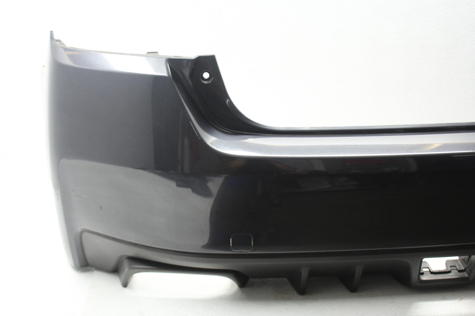 2015-2020 SUBARU WRX & STI REAR BUMPER COVER ASSEMBLY DARK GRAY METALLIC DGM OEM - Image 5