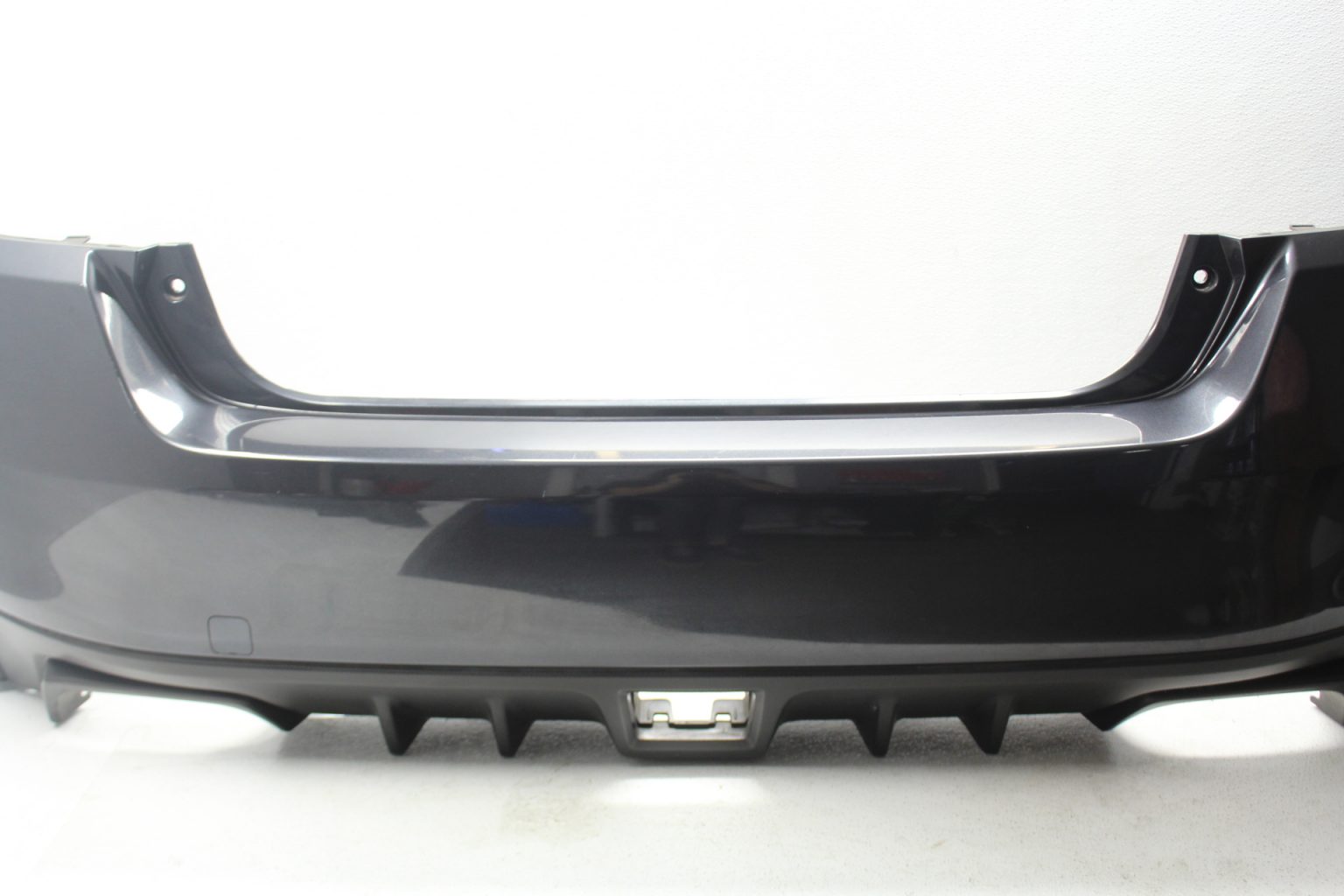 2015-2020 SUBARU WRX & STI REAR BUMPER COVER ASSEMBLY DARK GRAY METALLIC DGM OEM - Image 6