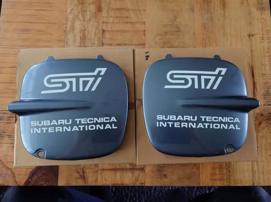 New Deadstock Very Rare Impreza GC8 99/00 Blue Steel Fog Covers