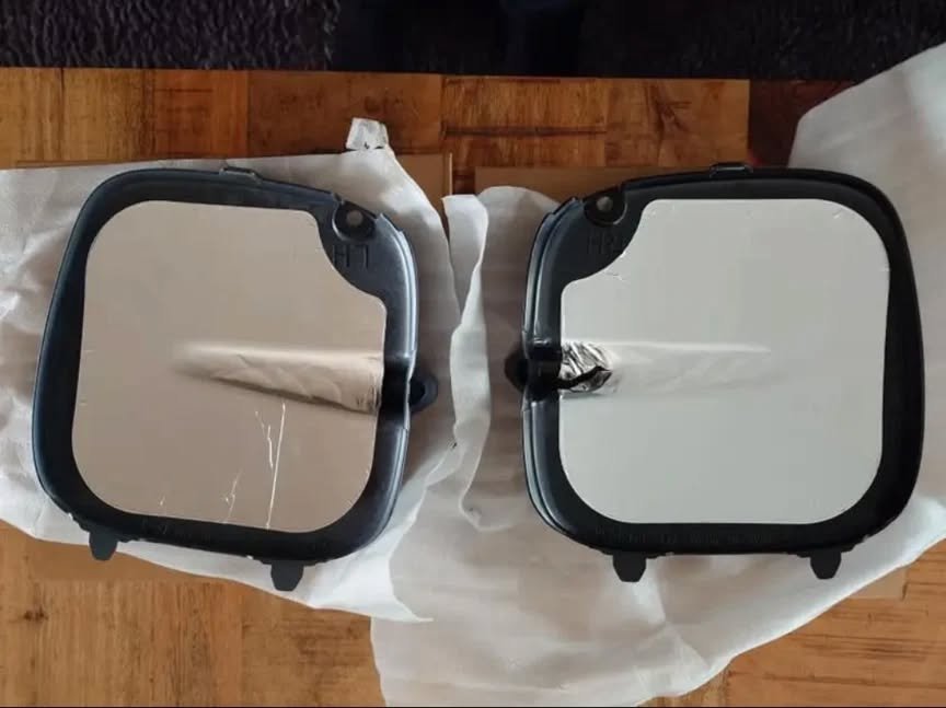 New Deadstock Very Rare Impreza GC8 99/00 Blue Steel Fog Covers - Image 2
