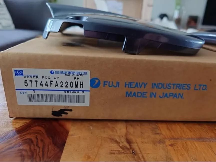 New Deadstock Very Rare Impreza GC8 99/00 Blue Steel Fog Covers - Image 3